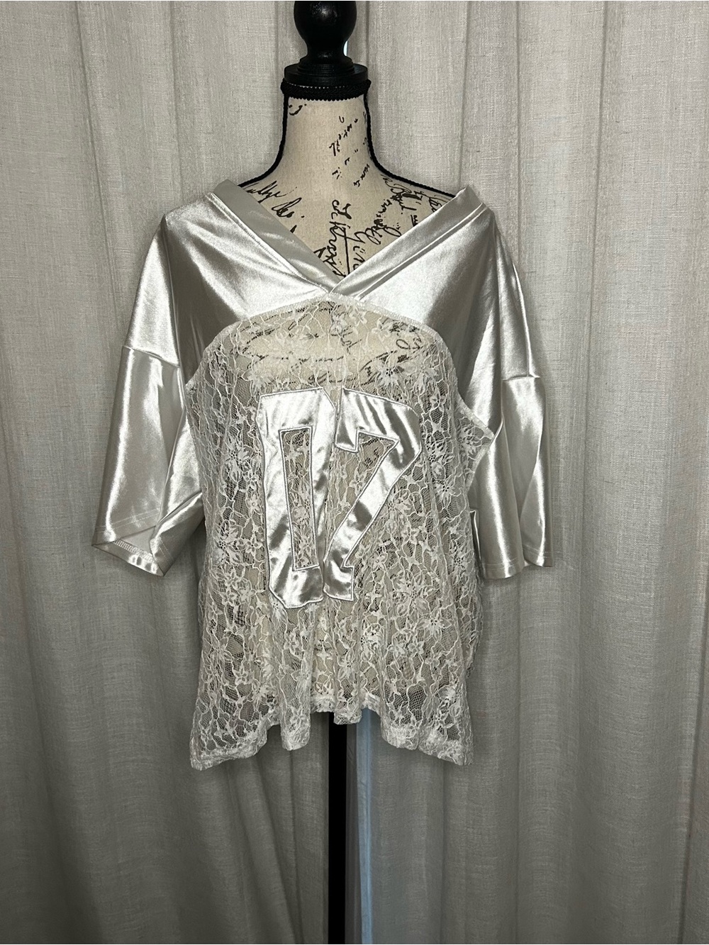 Shein 1X White Lace V-Neck Women's Top with Satin Number Detail